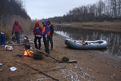 Обед на берегу канала Обед на берегу канала