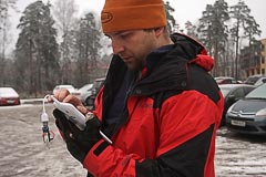 Илья Моторный мониторит данные, получаемые от баротермодатчика Илья Моторный мониторит данные, получаемые от баротермодатчика