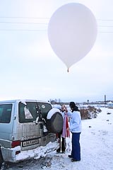 Привязывание контейнера к шару Привязывание контейнера к шару
