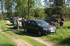 Подъезжают участники Подъезжают участники