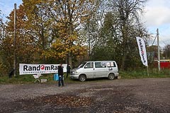 Установили флаги и повесили баннер Установили флаги и повесили баннер